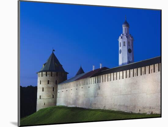 Novgorod Kremlin, Novgorod Oblast, Veliky Novgorod, Russia-Walter Bibikow-Mounted Premium Photographic Print