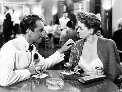 https://imgc.allpostersimages.com/img/posters/now-voyager_u-L-PQDYXS0.jpg?artPerspective=n