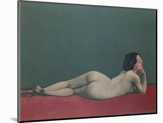 Nude Stretched Out on a Piece of Cloth, 1909-Félix Vallotton-Mounted Giclee Print