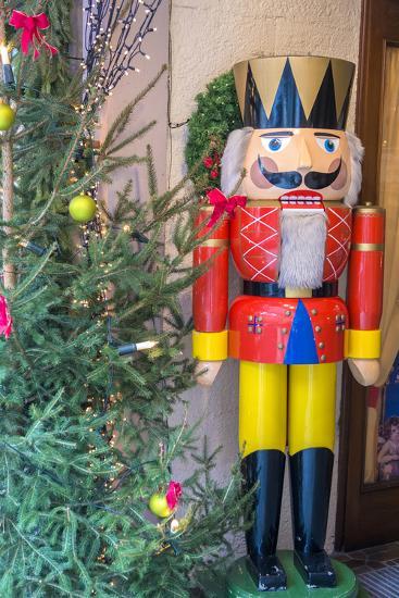 'Nutcracker outside Kathe Wohlfahrt store, Rothenburg, Germany ...