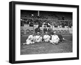 NY Giants and Cincinnati Reds Players, Baseball Photo - New York, NY-Lantern Press-Framed Art Print