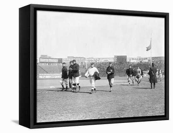 NY Giants led by John McGraw, Baseball Photo - New York, NY-Lantern Press-Framed Stretched Canvas