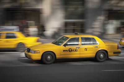 https://imgc.allpostersimages.com/img/posters/nyc-taxi_u-L-F9PSM50.jpg?artPerspective=n