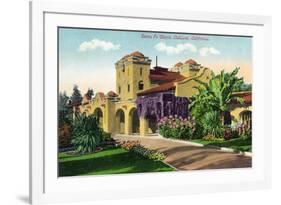 Oakland, California - Exterior View of Santa Fe Train Depot-Lantern Press-Framed Premium Giclee Print