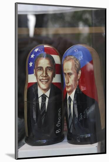 Obama and Putin Nesting Dolls in a Window in a Shop, Tallinn, Estonia-Dennis Brack-Mounted Photographic Print
