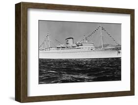 Ocean Liner Bianca C-null-Framed Photographic Print