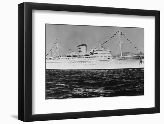 Ocean Liner Bianca C-null-Framed Photographic Print