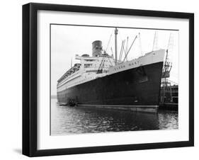 Ocean Liner RMS Queen Mary, 20th Century-null-Framed Giclee Print