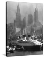 Oceanliner Queen Elizabeth Sailing in to Port-Andreas Feininger-Stretched Canvas