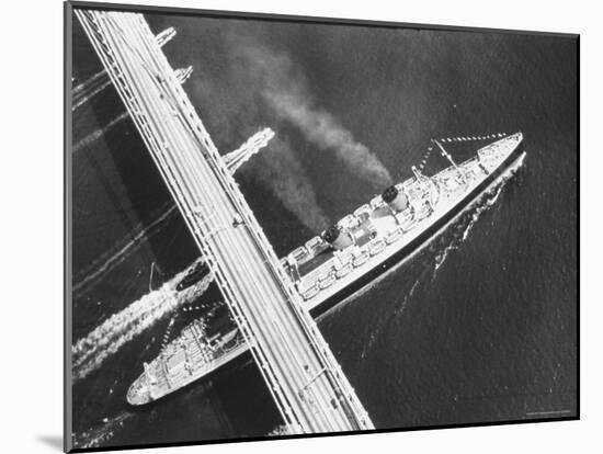 Oceanliner, Queen Mary on Last Sailing from New York to England-Arthur Schatz-Mounted Photographic Print