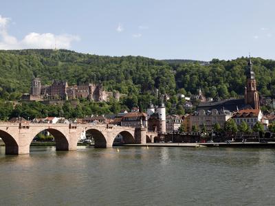 https://imgc.allpostersimages.com/img/posters/old-bridge-over-the-river-neckar-old-town-and-castle-heidelberg-baden-wurttemberg-germany-euro_u-L-PFTYFT0.jpg?artPerspective=n