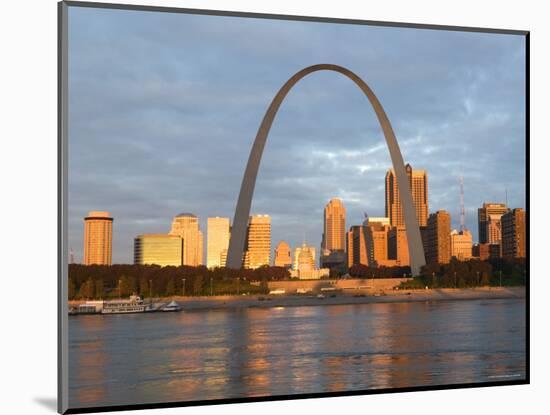 Old Courthouse and Gateway Arch, St. Louis, Missouri, USA-Walter Bibikow-Mounted Photographic Print