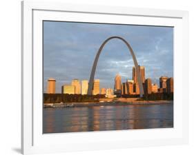 Old Courthouse and Gateway Arch, St. Louis, Missouri, USA-Walter Bibikow-Framed Photographic Print