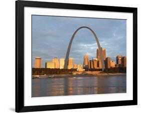 Old Courthouse and Gateway Arch, St. Louis, Missouri, USA-Walter Bibikow-Framed Photographic Print