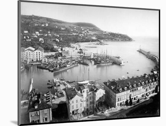 Old Harbor, Nice-Chris Hellier-Mounted Photographic Print