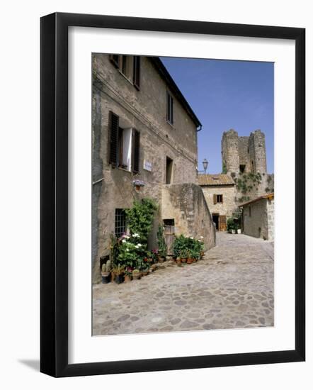 Old House in the Largo Di Fontebranda in Best Preserved Medieval Village in Tuscany-Pearl Bucknall-Framed Photographic Print