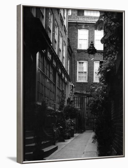 Old Mansion House-null-Framed Photographic Print