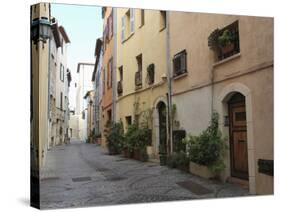 Old Town, Vieil Antibes, Antibes, Cote D'Azur, French Riviera, Provence, France, Europe-Wendy Connett-Stretched Canvas