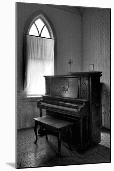 Old Upright Piano-Rip Smith-Mounted Photographic Print