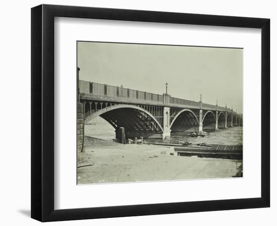 Old Vauxhall Bridge, London, 1903-null-Framed Photographic Print