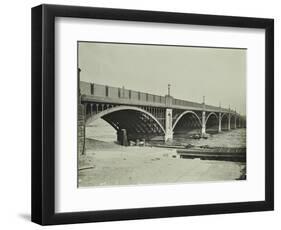 Old Vauxhall Bridge, London, 1903-null-Framed Photographic Print