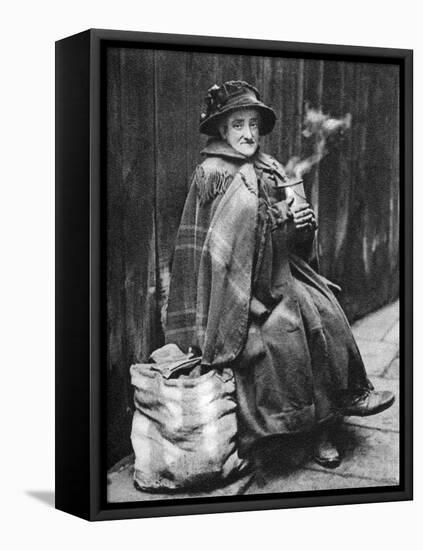 Old Woman, Back of Fleet Street, London, 1926-1927-Hoppe-Framed Stretched Canvas