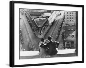 Oliver Hardy, Stan Laurel, Liberty, 1929-null-Framed Photographic Print