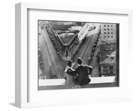 Oliver Hardy, Stan Laurel, Liberty, 1929-null-Framed Photographic Print