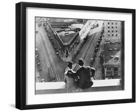 Oliver Hardy, Stan Laurel, Liberty, 1929-null-Framed Photographic Print