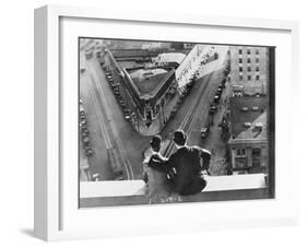 Oliver Hardy, Stan Laurel, Liberty, 1929-null-Framed Photographic Print