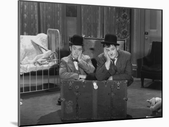 Oliver Hardy, Stan Laurel, Pack Up Your Troubles, 1932-null-Mounted Photographic Print