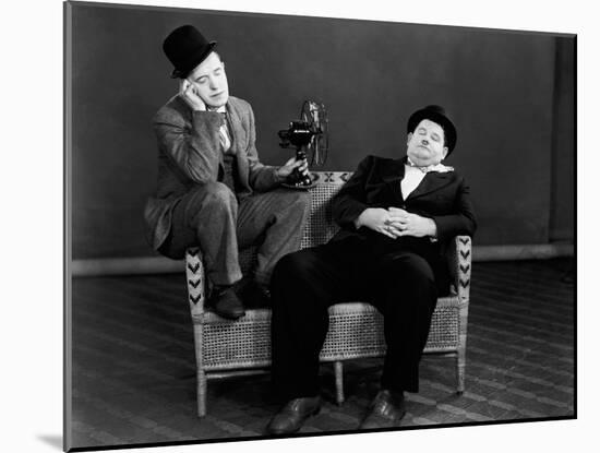 Oliver Hardy, Stan Laurel-null-Mounted Photographic Print