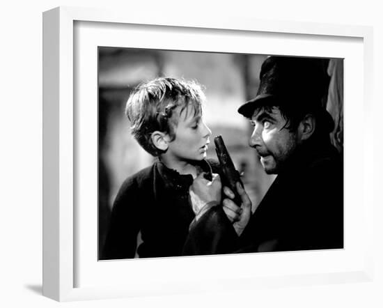 Oliver Twist, John Howard Davies, Robert Newton, 1948-null-Framed Photo