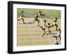 Olympics, 1932, Men 100M-null-Framed Photographic Print