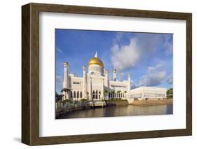 Omar Ali Saifuddien Mosque, Bandar Seri Begawan, Brunei, Borneo, Southeast Asia-Christian-Framed Photographic Print