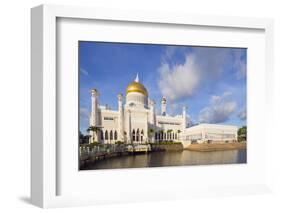 Omar Ali Saifuddien Mosque, Bandar Seri Begawan, Brunei, Borneo, Southeast Asia-Christian-Framed Photographic Print