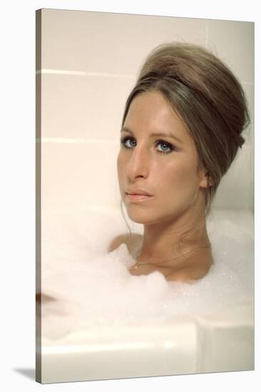 On s'fait la valise Docteur ? WHAT'S UP, DOC? by Peter Bogdanovich with Barbra Streisand, 1972 (pho-null-Stretched Canvas