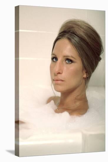 On s'fait la valise Docteur ? WHAT'S UP, DOC? by Peter Bogdanovich with Barbra Streisand, 1972 (pho-null-Stretched Canvas