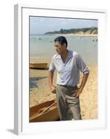 ON THE BEACH, 1959 directed by STANLEY KRAMER Gregory Peck (photo)-null-Framed Photo