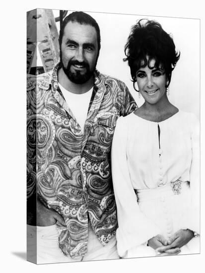 On the set, Elizabeth Taylor and his brother Howard. BOOM !, 1968 directed by JOSEPH LOSEY (b/w pho-null-Stretched Canvas