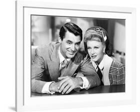 Once Upon a Honeymoon, Cary Grant, Ginger Rogers, 1942-null-Framed Photo