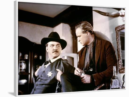 ONE-EYED JACKS, 1961 directed by MARLON BRANDO Karl Malden and Marlon Brando (photo)-null-Framed Photo