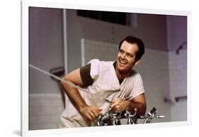 ONE FLEW OVER THE CUCKOO'S NEST, 1975 directed by MILOS FORMAN Jack Nicholson (photo)-null-Framed Photo