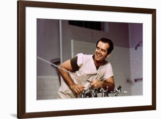 ONE FLEW OVER THE CUCKOO'S NEST, 1975 directed by MILOS FORMAN Jack Nicholson (photo)-null-Framed Photo