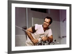 ONE FLEW OVER THE CUCKOO'S NEST, 1975 directed by MILOS FORMAN Jack Nicholson (photo)-null-Framed Photo