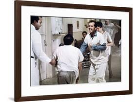 ONE FLEW OVER THE CUCKOO'S NEST, 1975 DIRECTED MILOS FORMAN Jack Nicholson (photo)-null-Framed Photo