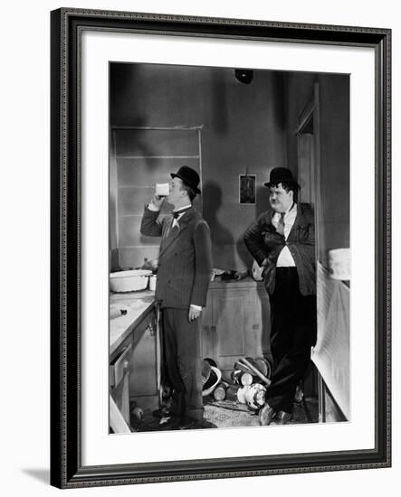 One Good Turn, 1931-null-Framed Photographic Print