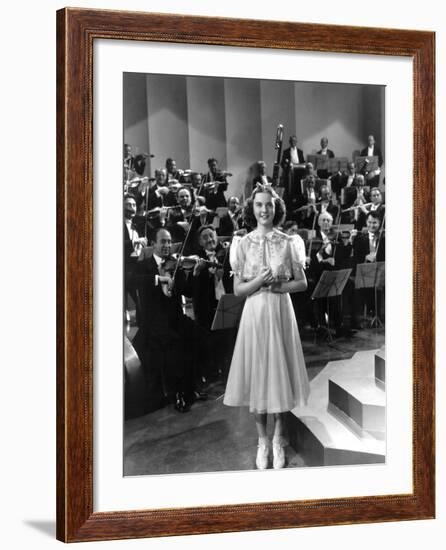 One Hundred Men And A Girl, Deanna Durbin, 1937-null-Framed Photo