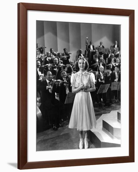 One Hundred Men And A Girl, Deanna Durbin, 1937-null-Framed Photo