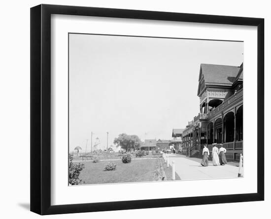 Ontario Beach Park, Rochester, N.Y.-null-Framed Photo